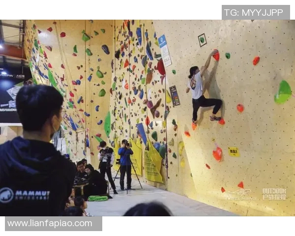 成都攀岩队状态引发热议运动员表现与训练方式成焦点讨论