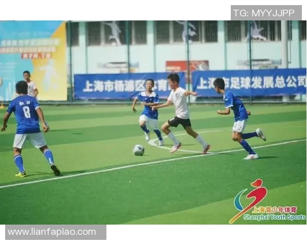 上海足球队的奋斗历程与荣耀时刻全景纪实