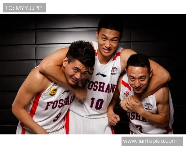 成都篮球队灵活性深度解析与其他球队的对比分析 成都篮球队灵活性深度解析与其他球队的对比分析