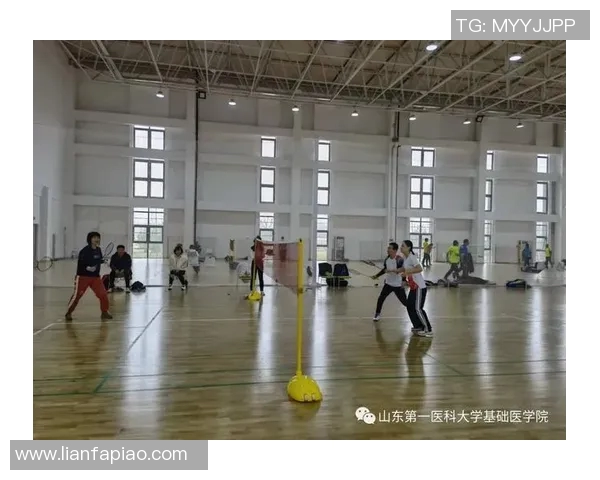 武汉羽毛球队心理素质揭秘:如何在赛场上保持冷静与专注 武汉羽毛球队心理素质揭秘:如何在赛场上保持冷静与专注