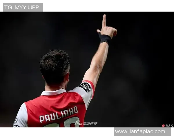 布拉加与哈夫纳的激烈对决揭示足球战术与团队协作的魅力