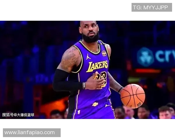 詹姆斯历史性成就达成成为首位4万分1万板1万助的篮球传奇